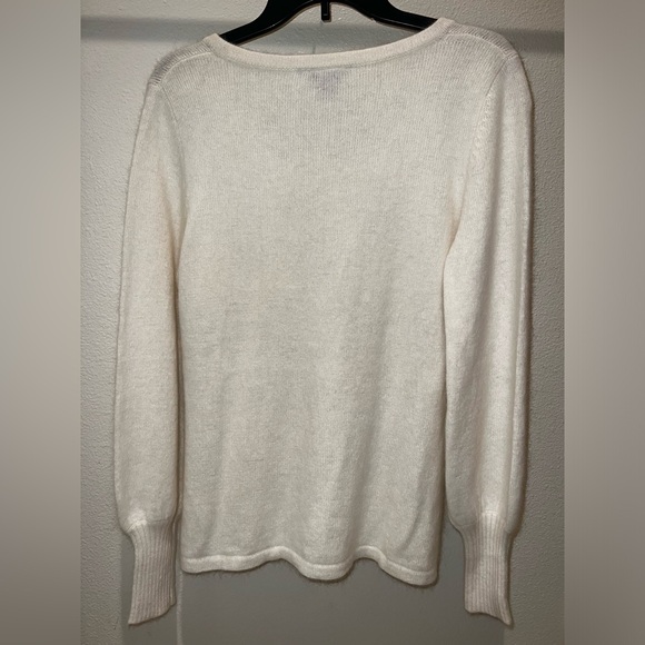 NWT Boston Proper Women’s Medium White Bedazzled V-Neck Angora Sweater! - Picture 6 of 10